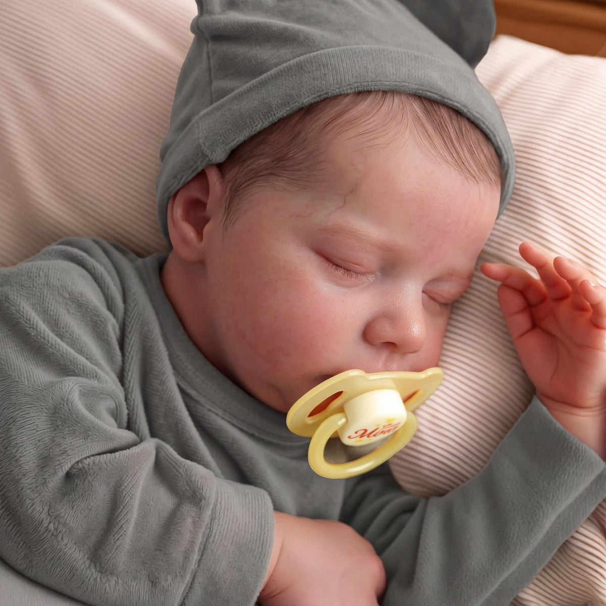 20 Inch Realistic Newborn Baby Doll with Poseable Body F62338